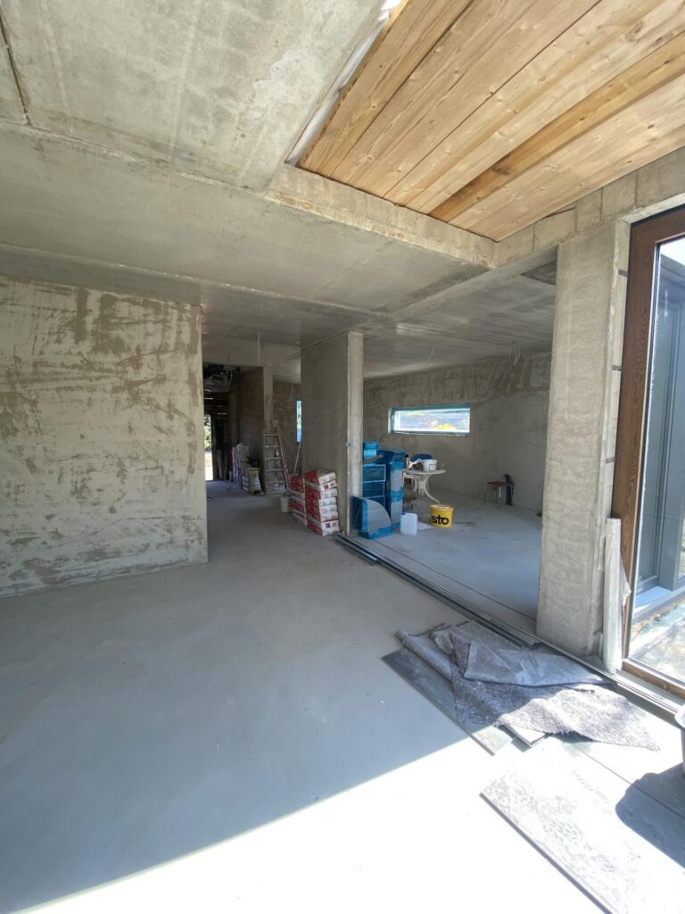 Innen- und Außenputzarbeiten Berlin-Köpenick Rübezahlallee 54 – während der Arbeiten (Bild 1)